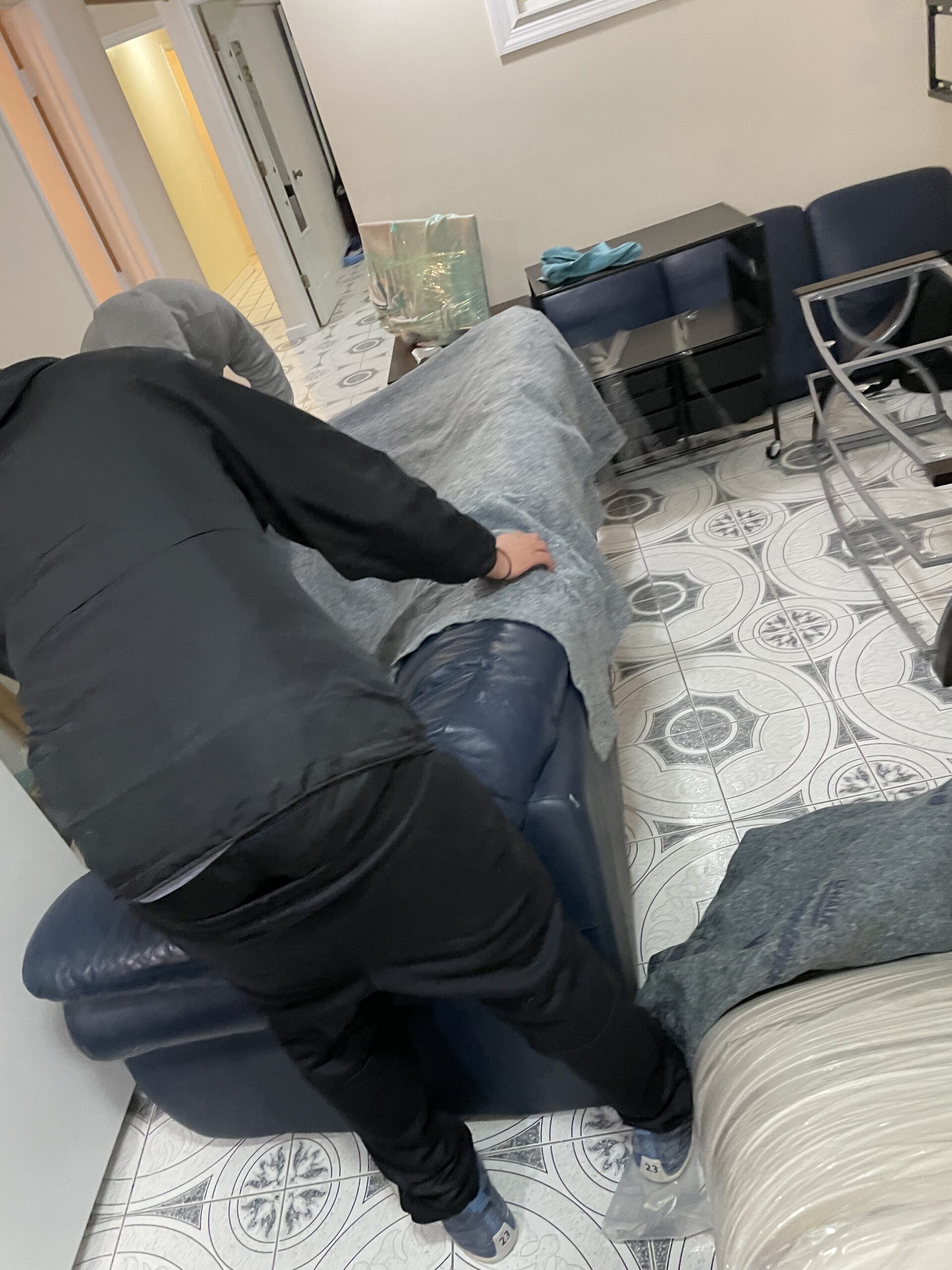 Wrapping couch
