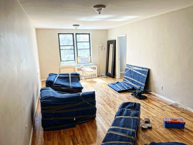 blanket wrapping furniture protection